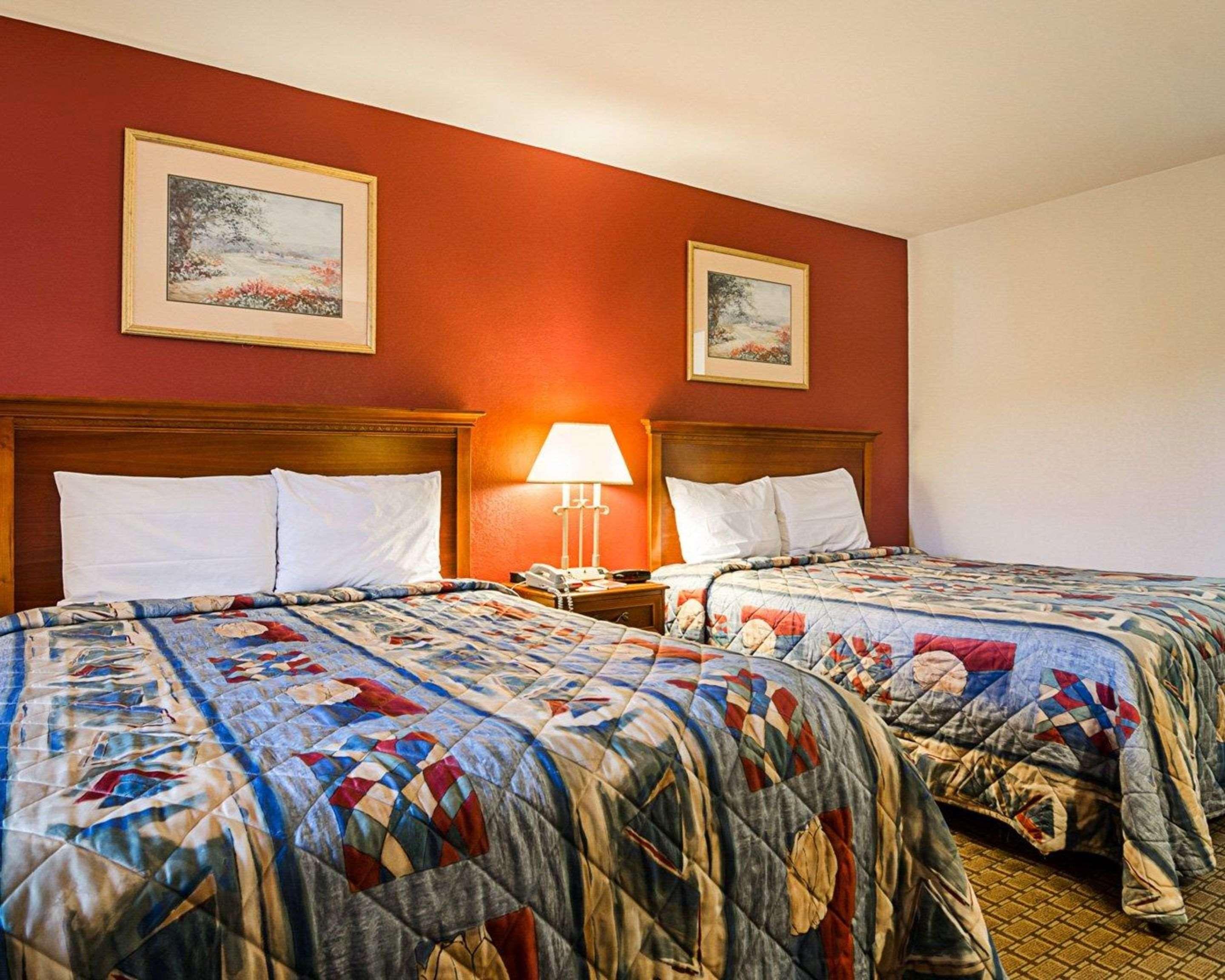 Econo Lodge Richmond Exteriör bild