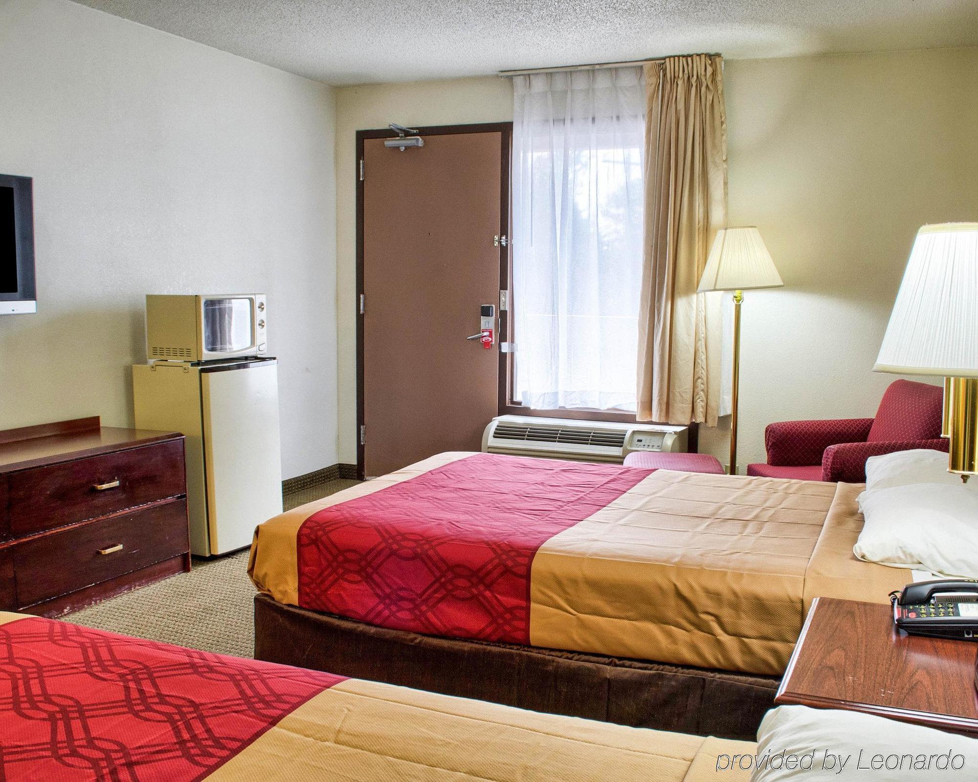 Econo Lodge Richmond Exteriör bild