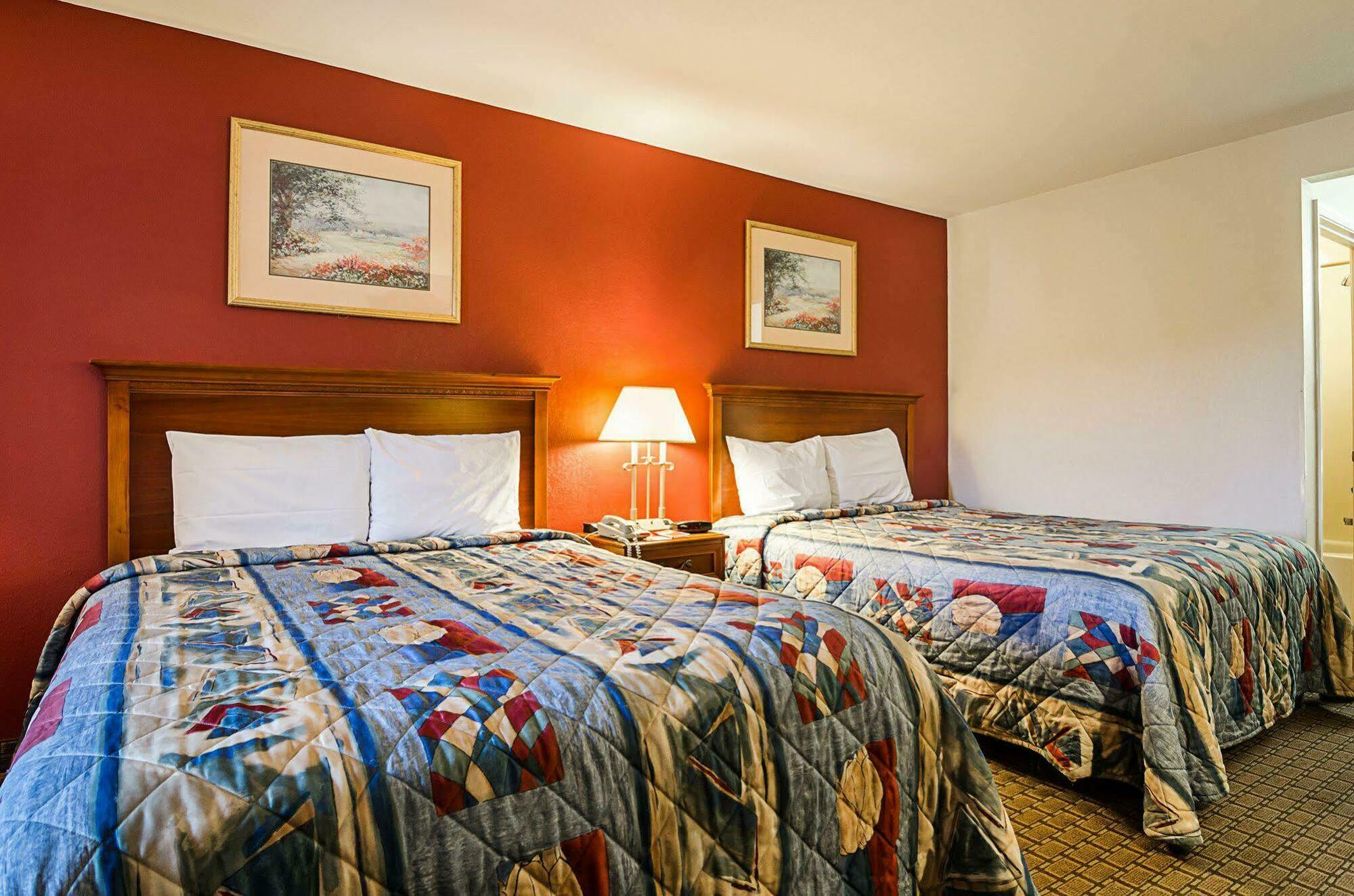 Econo Lodge Richmond Exteriör bild